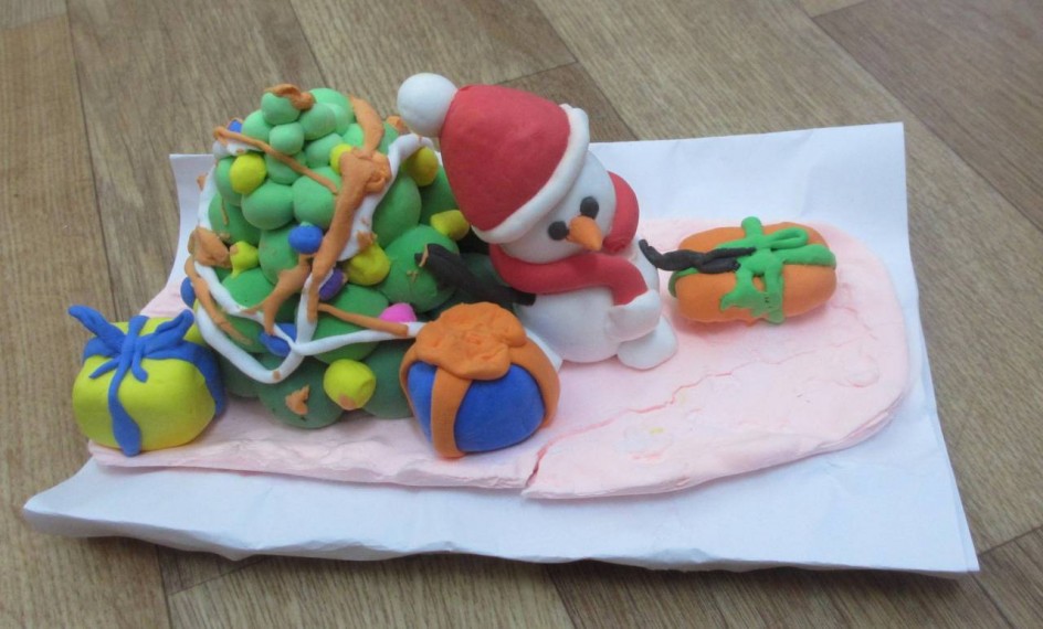 Под елкой Дед Мороз