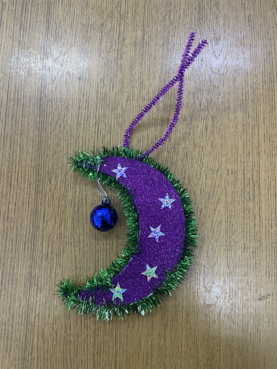 Месяц новогодний