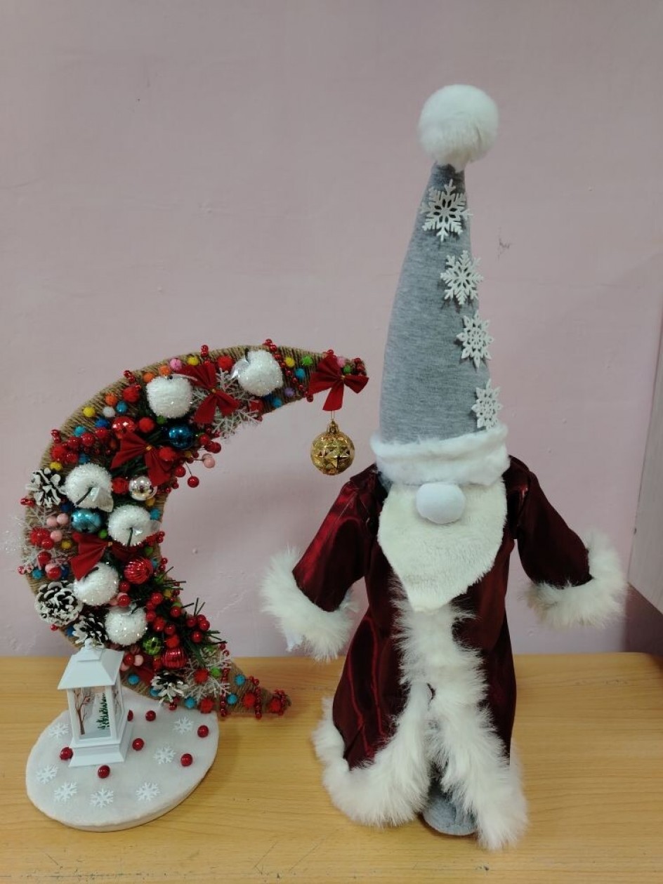 "Новогодний Месяц и Гном"