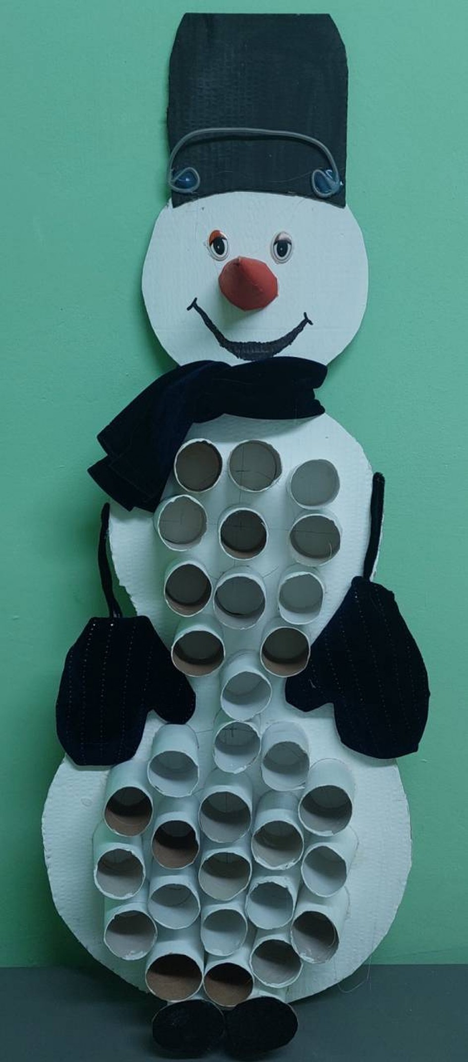 Весёлый снеговик