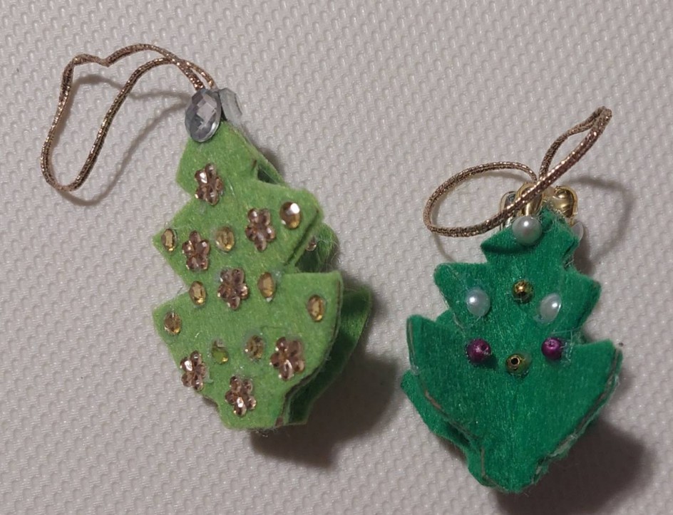 Весёлые ёлочки