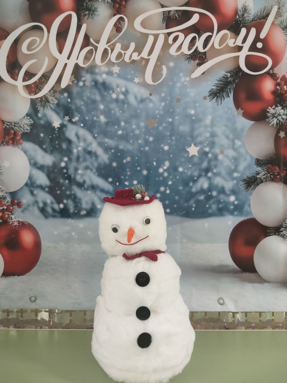 "Снеговик, снеговик жить на холоде привык"