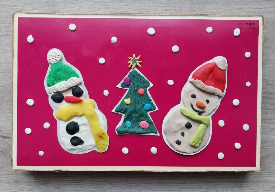 Веселые снеговики