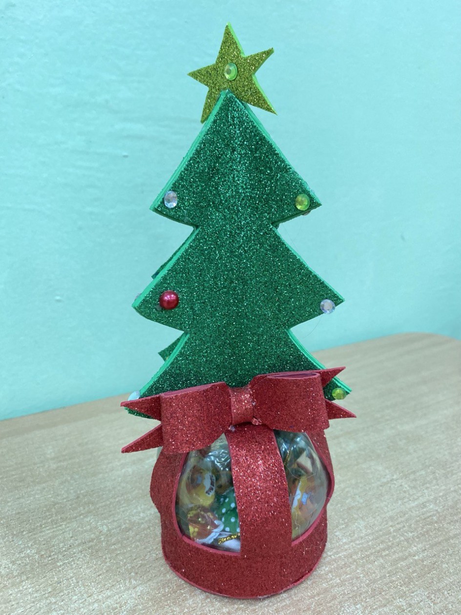 Ёлочка с сюрпризом