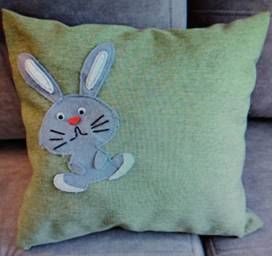 "Декоративная подушка "Зайчик"