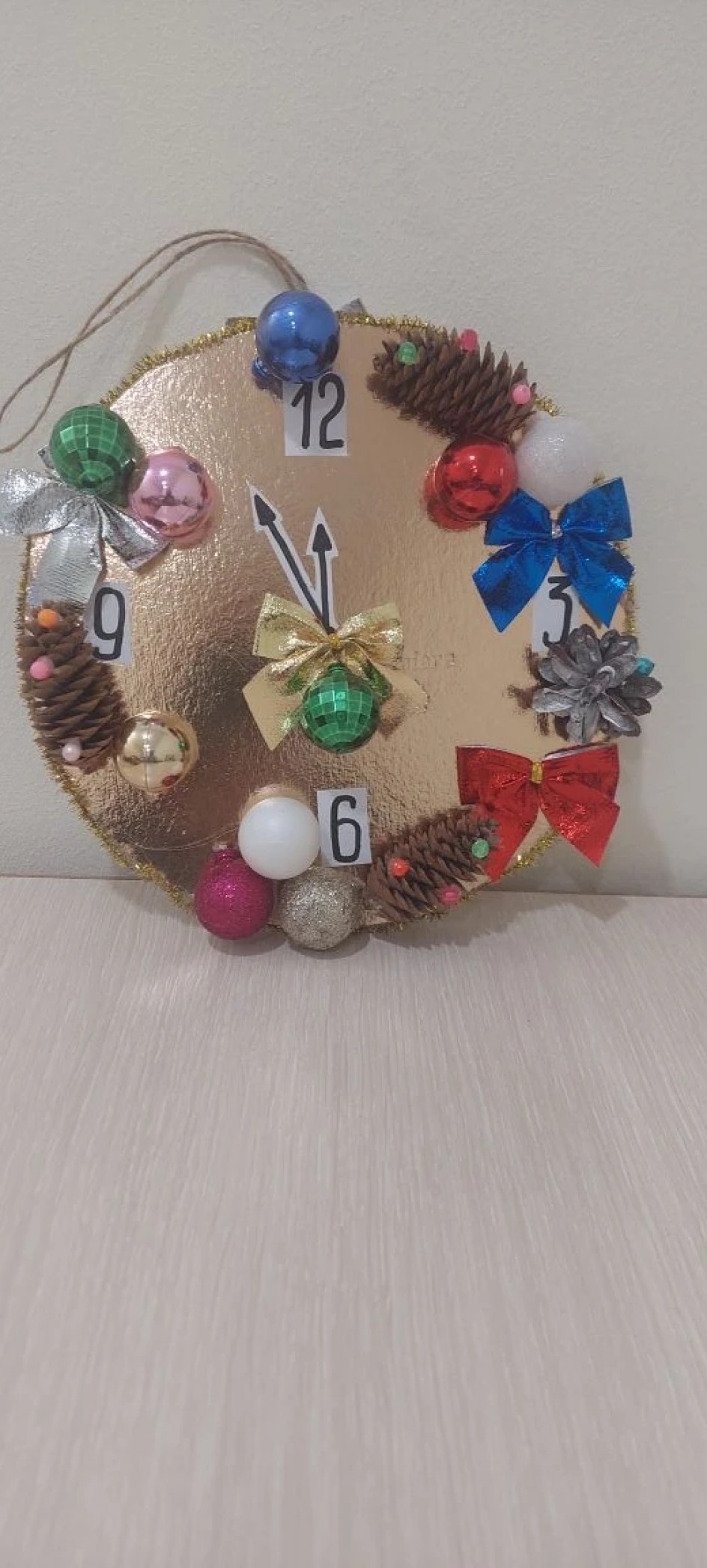 Новогоднее украшение на ёлку - часики