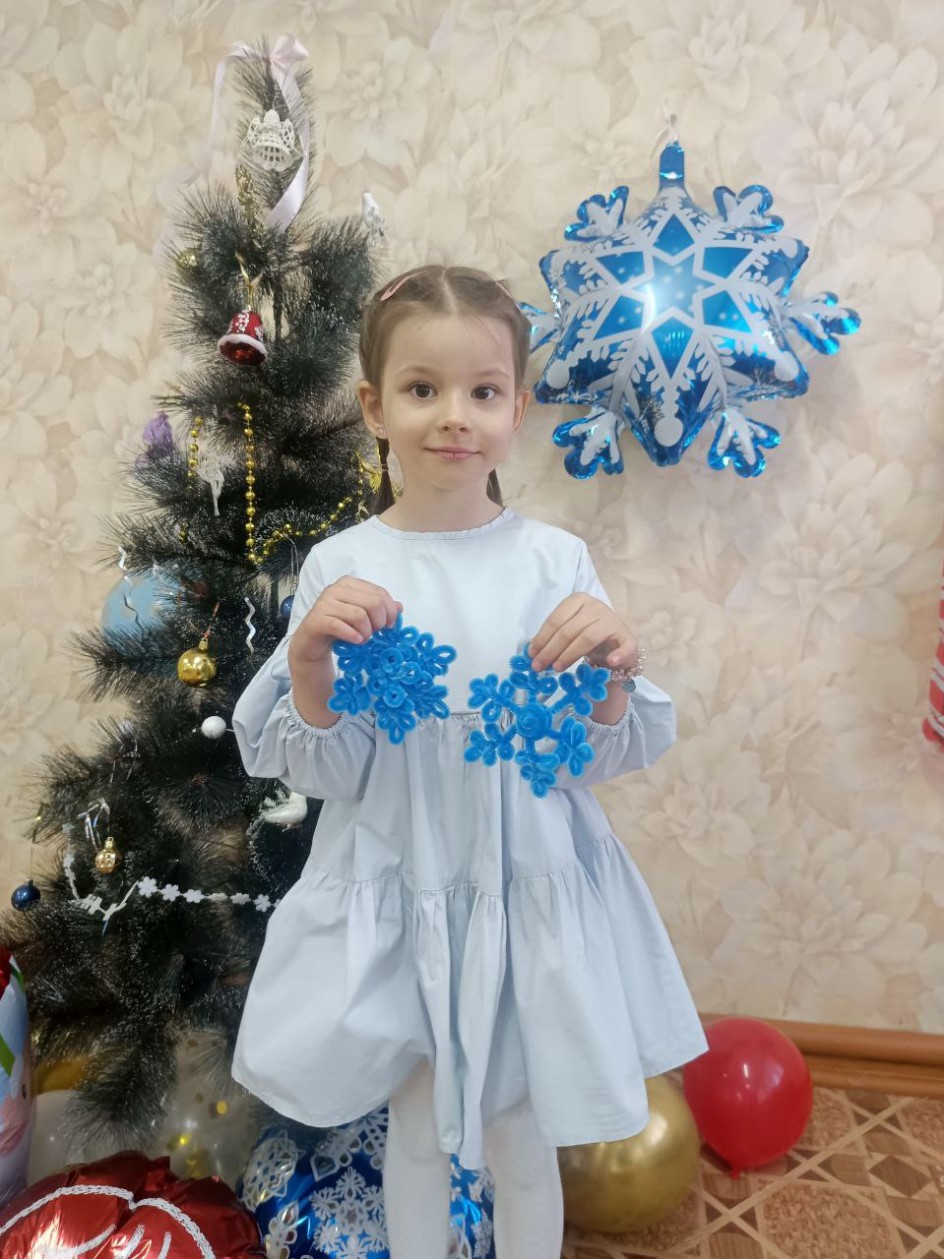 Снежинки-сестрички