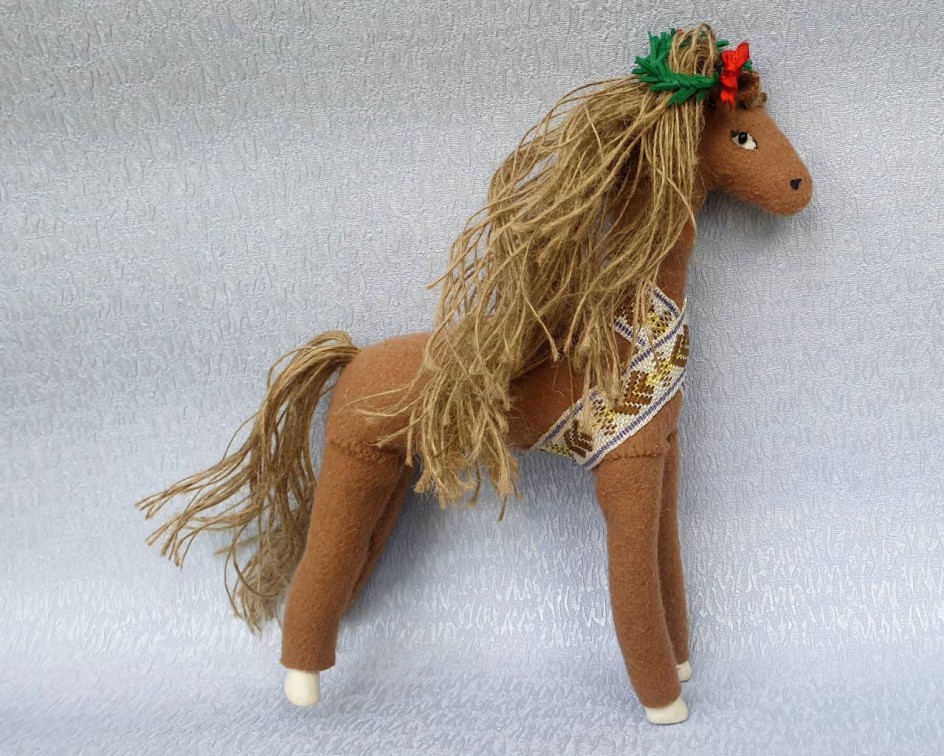 "Лошадка спешит  на праздник"