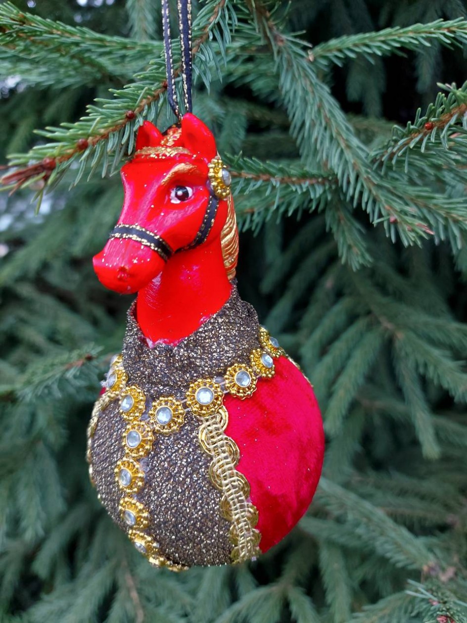 Елочная игрушка символ 2026года