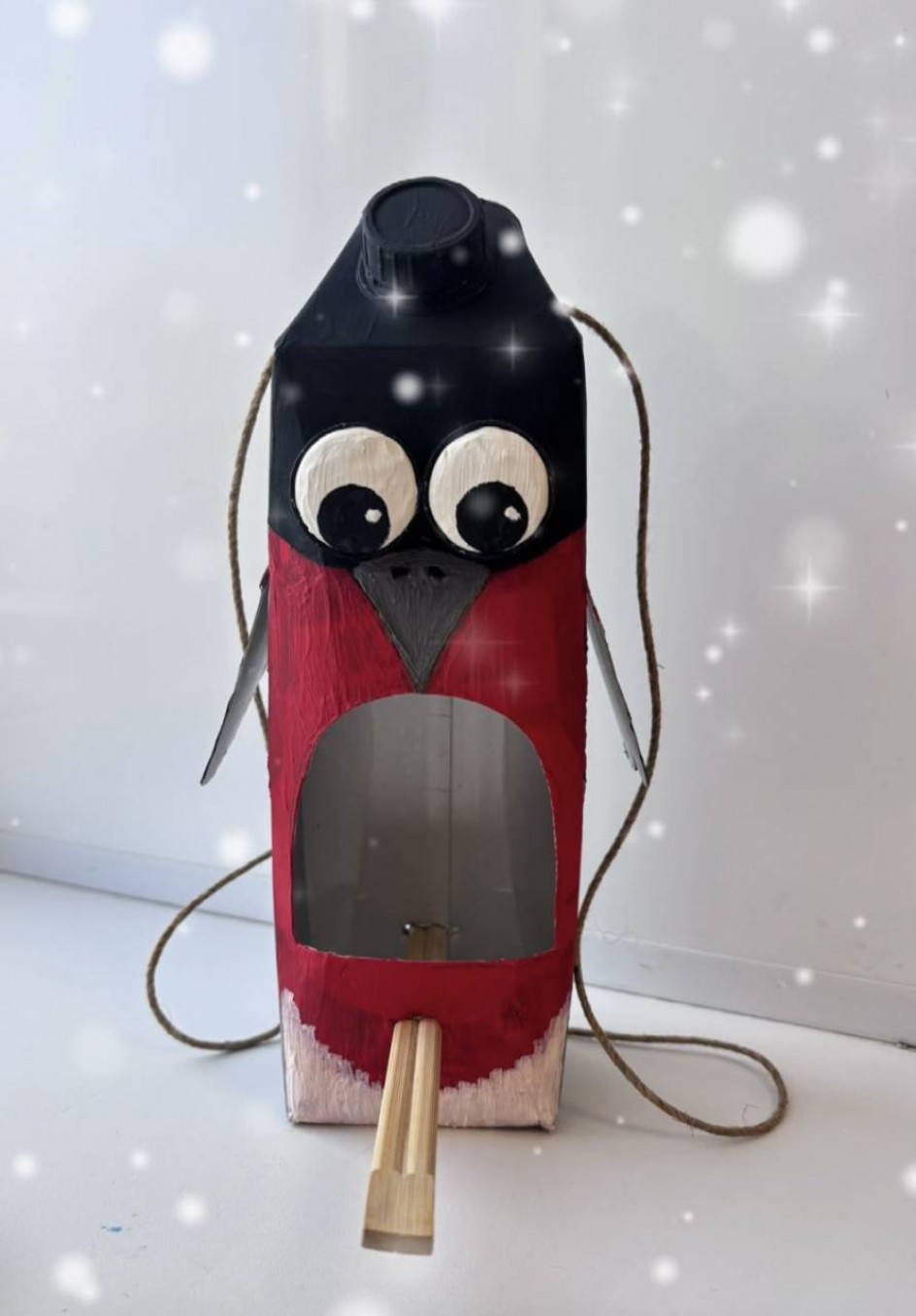 Заботливый снегирь