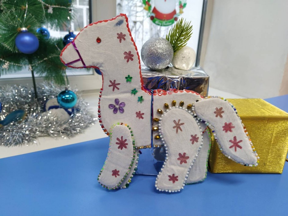 лошадка "Снежинка"