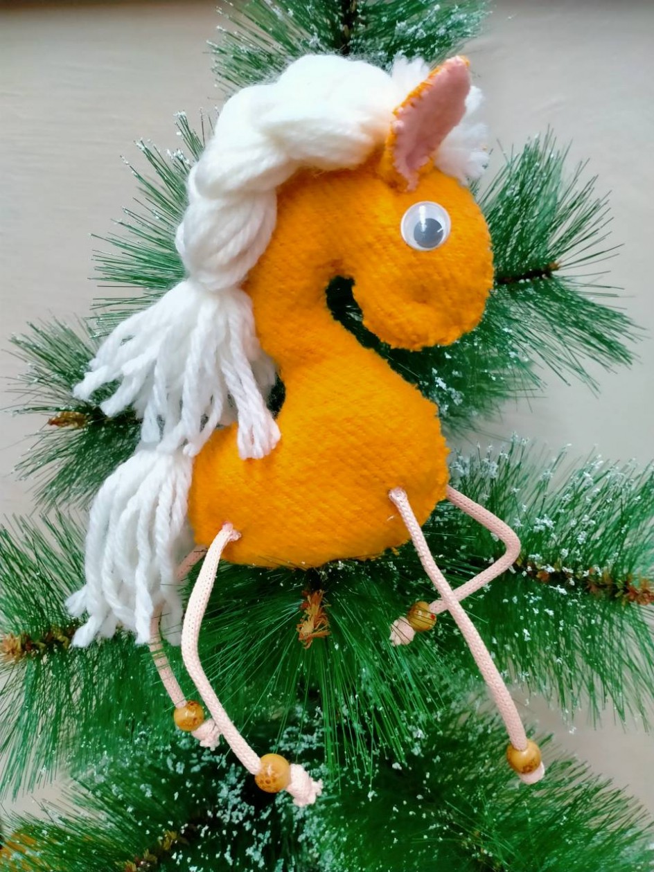 "Символ 2026 года - лошадка"