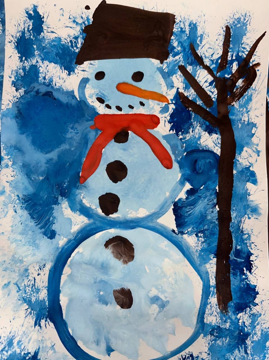 Наш весёлый снеговик