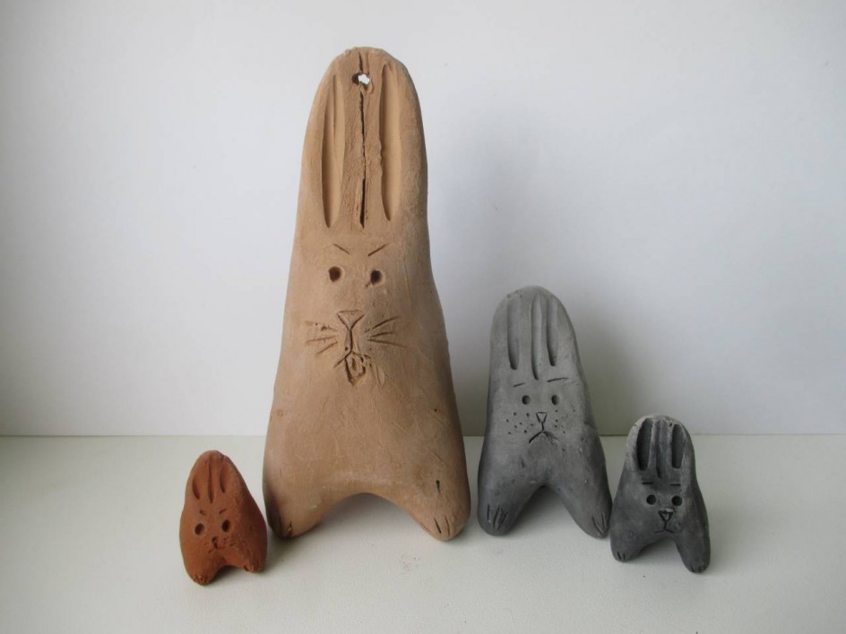 Зайчата,глиняные игрушки-свистки