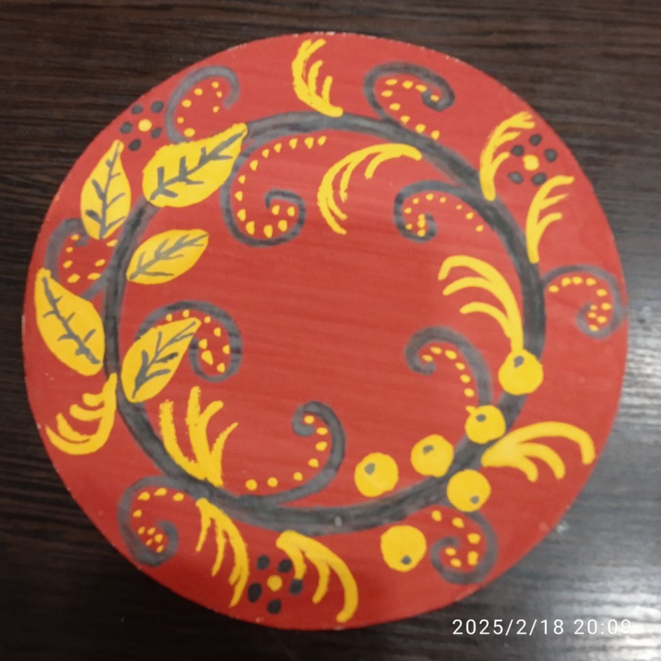 " Декоративная тарелка в стиле хохломской росписи"