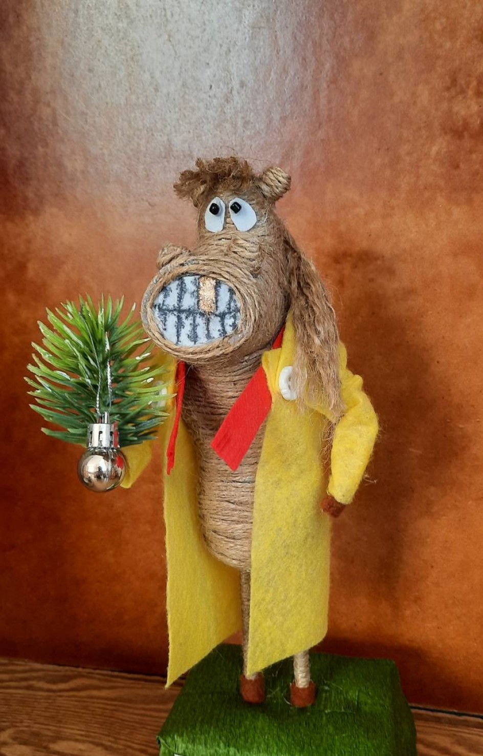 Конь в пальто