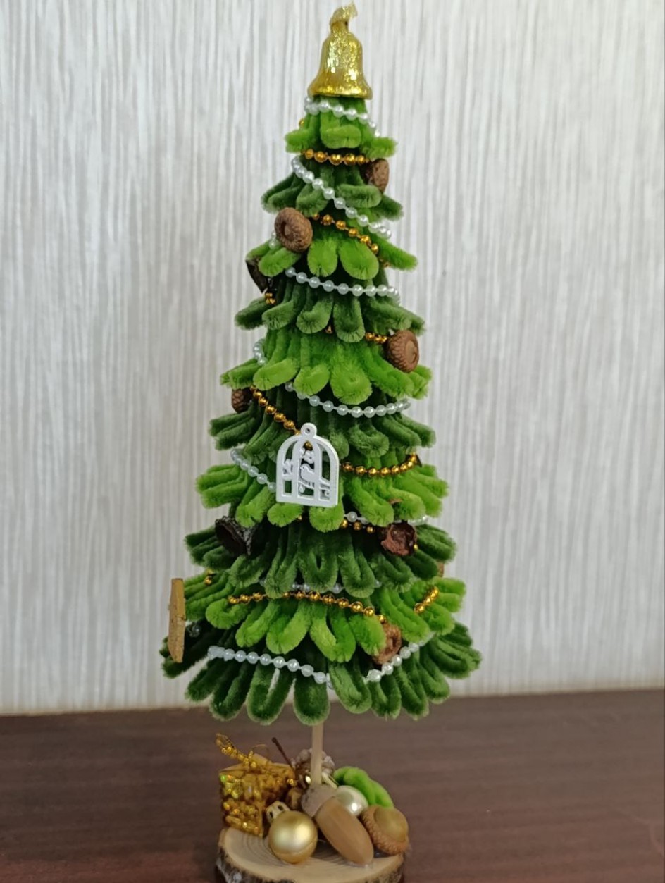 Маленькой ёлочке холодно зимой