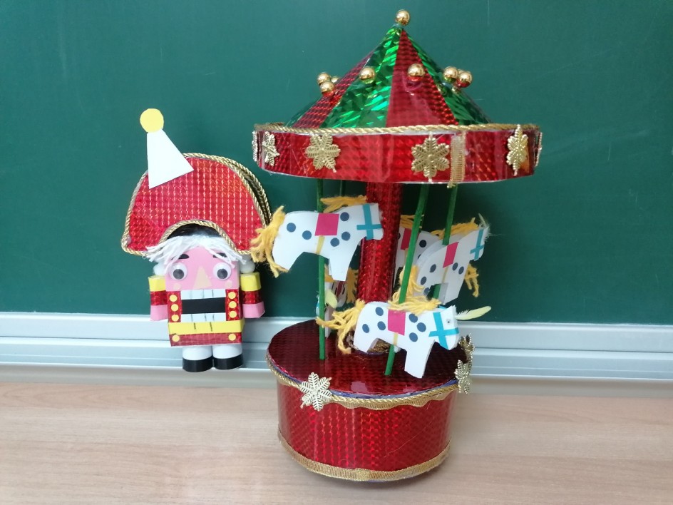 "В прекрасное будущее на лошадках"