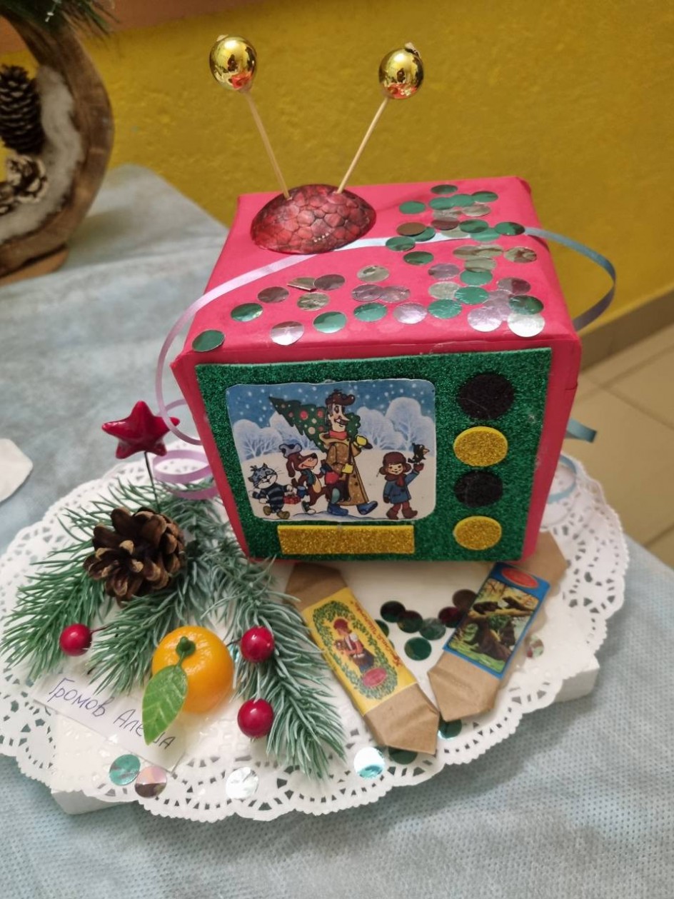 Простоквашино и тут, и там показывают...