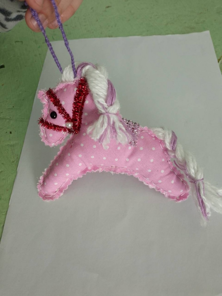 Веселая лошадка