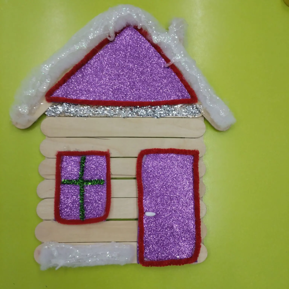 "Новогодняя игрушка - домик"