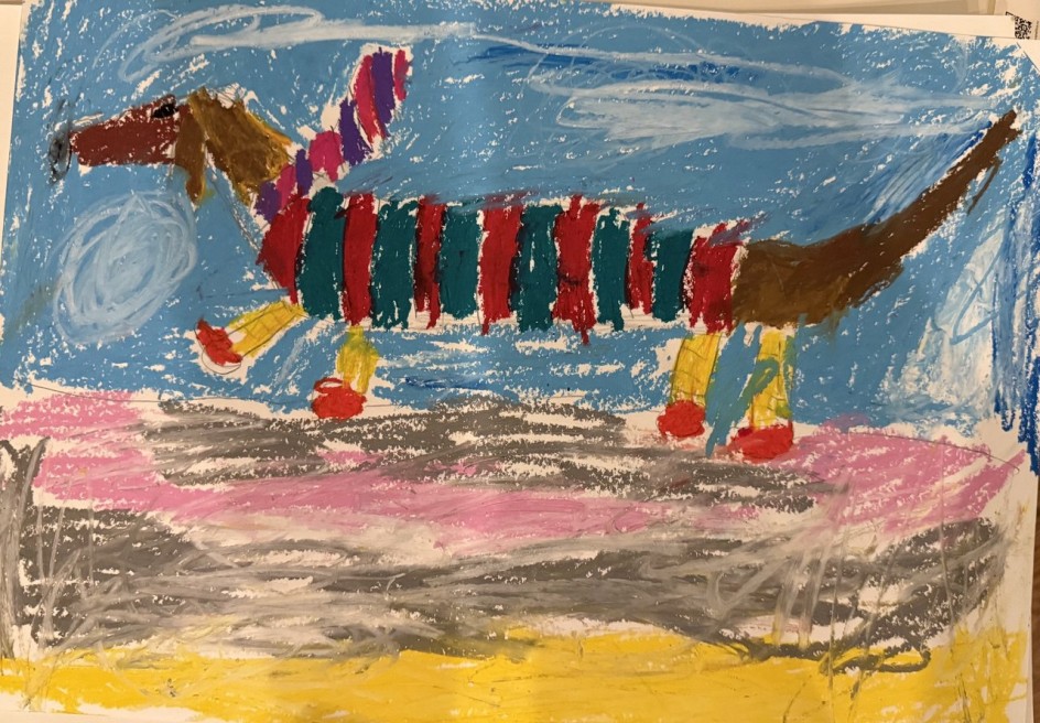 Такса на прогулке