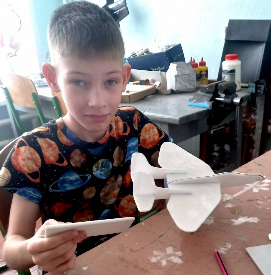 Модель самолета:   "Истребитель"