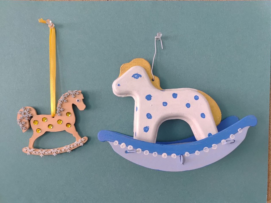 Лошадки на ёлку