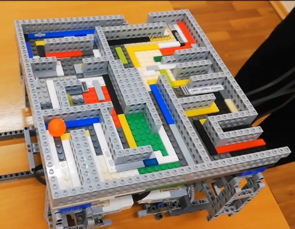 Интерактивный лабиринт