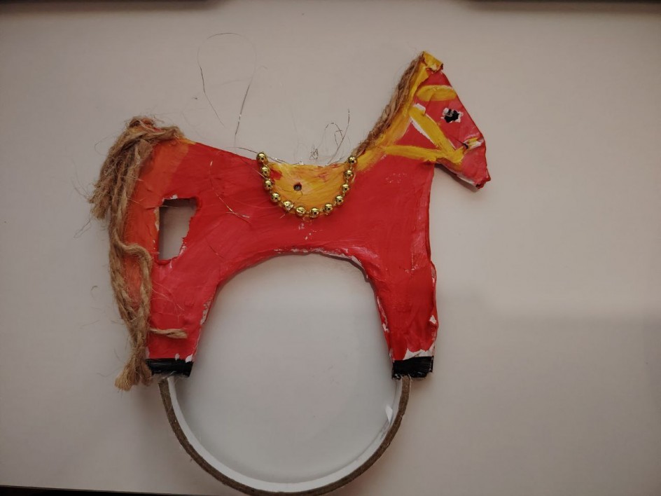 Лошадка-качалка