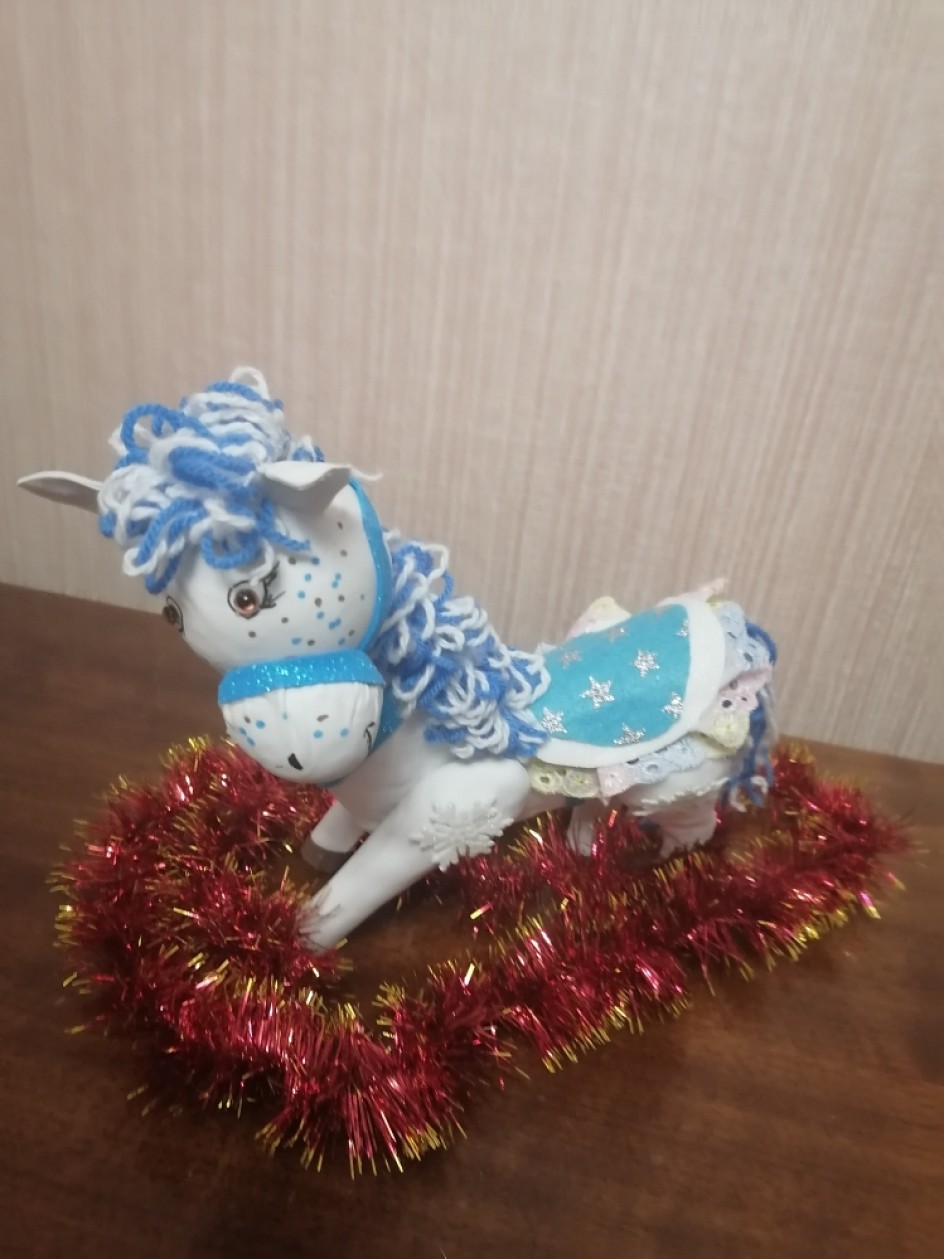 Лошадка «Снегурочка»