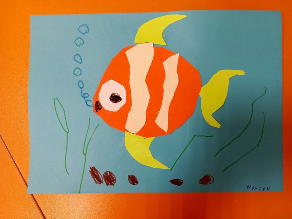 Рыбка в аквариуме