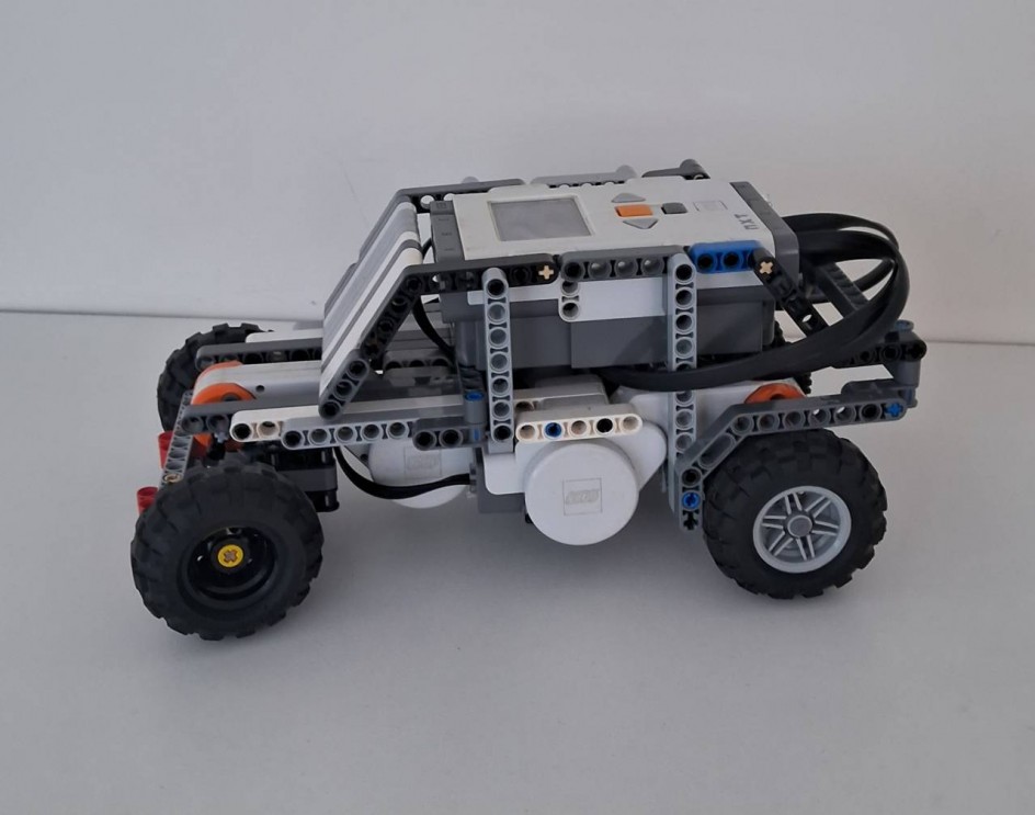 Лего-машина