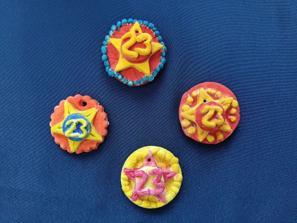 "Подарок защитнику"