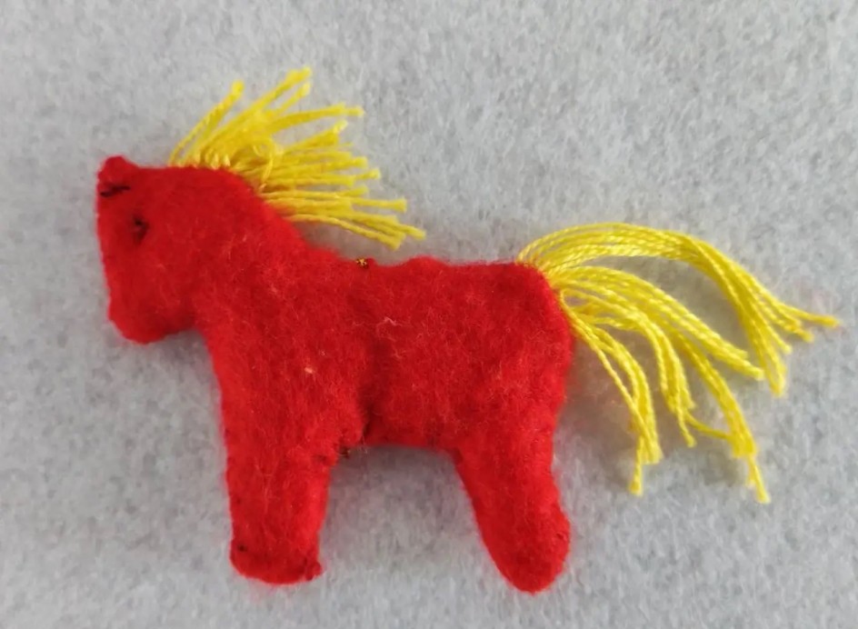 Маленькая лошадка.