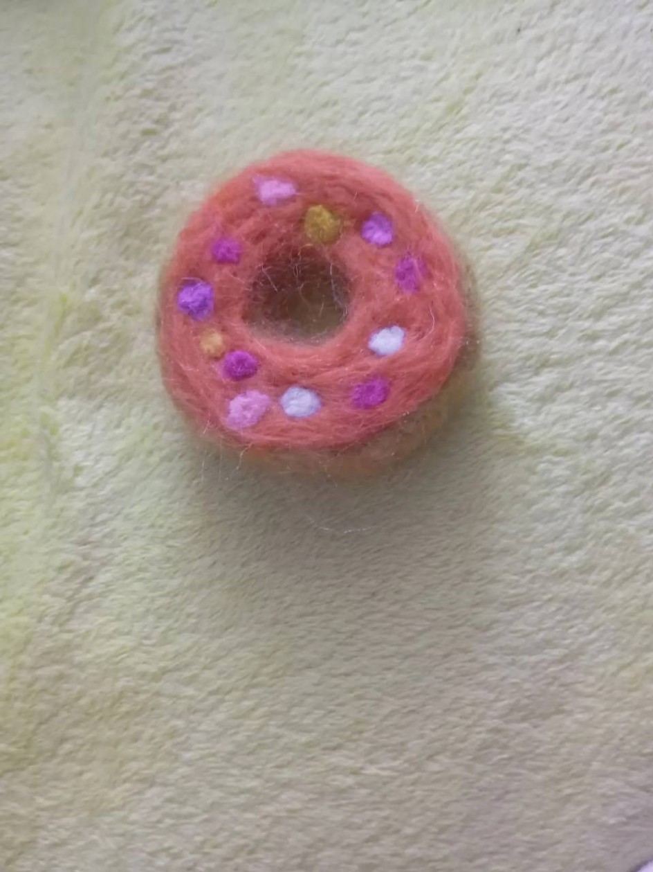 Пончик из шерсти