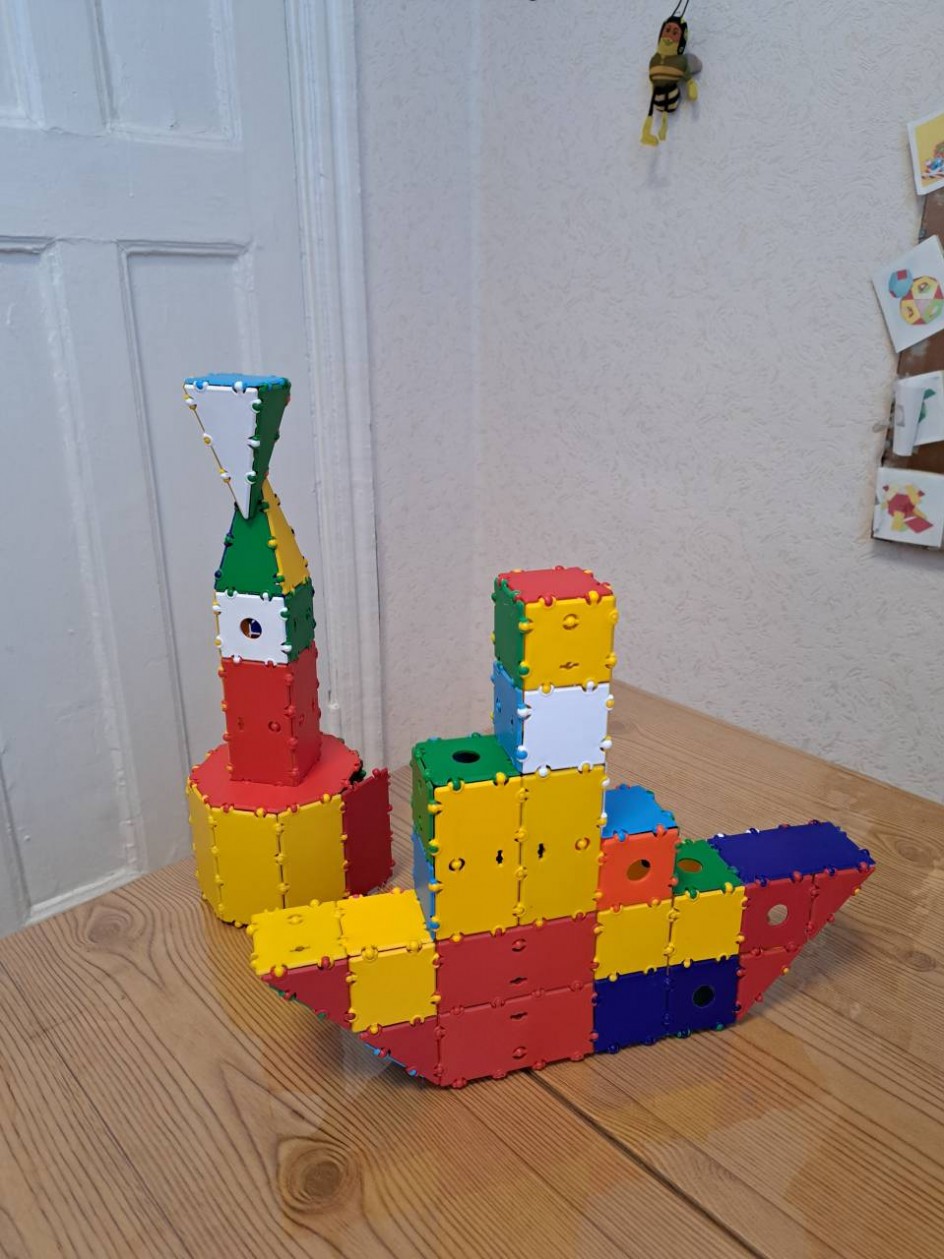 Маяк с кораблём