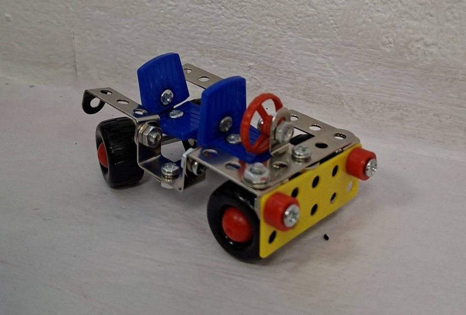 "На страже Родины современные машины!""