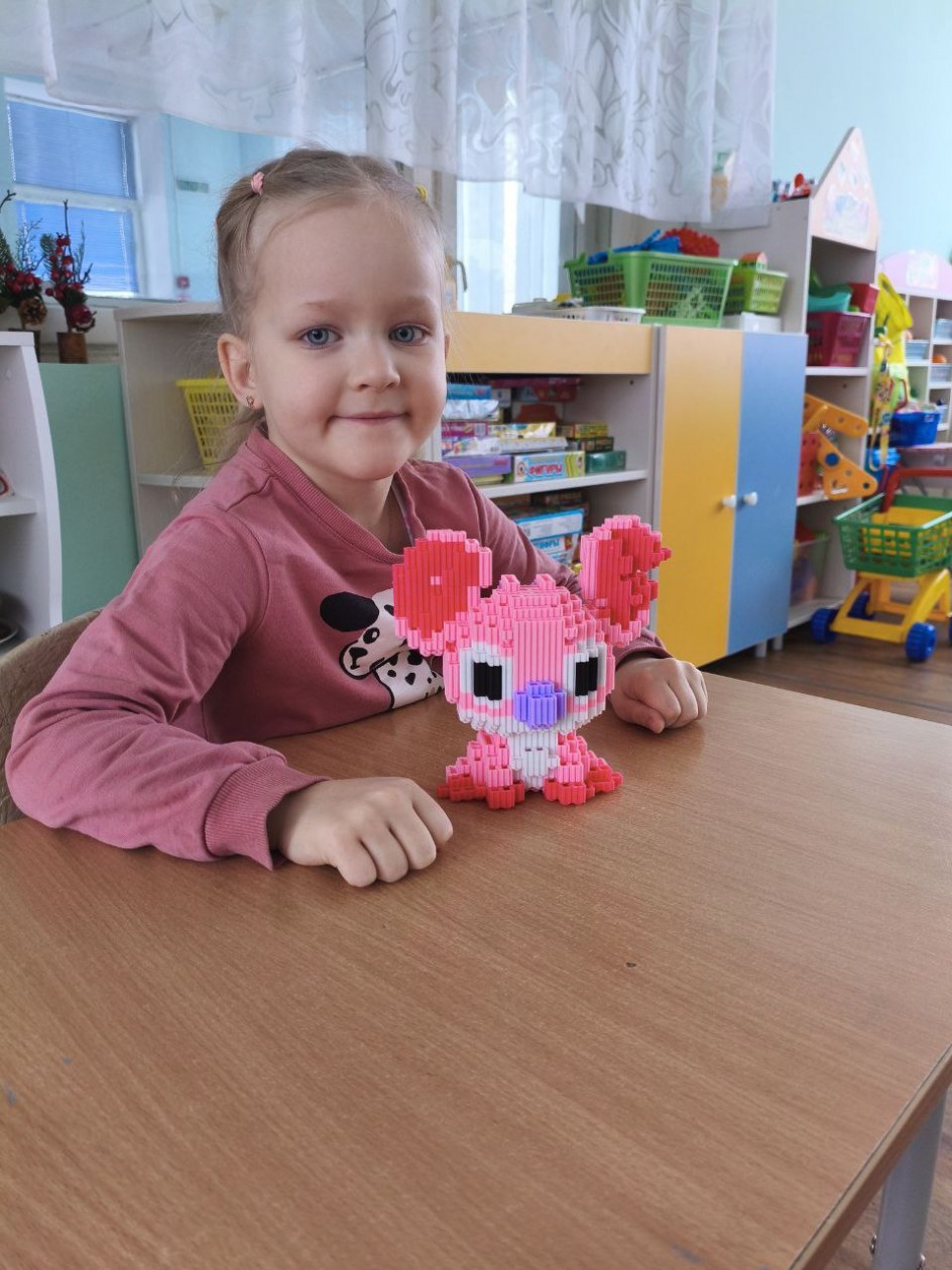 Любимый герой из лего