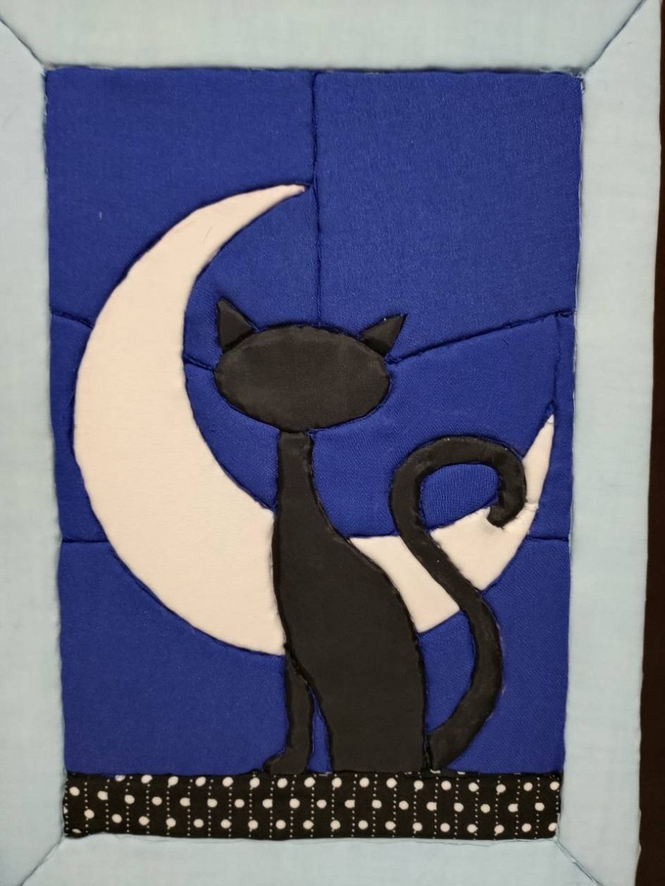 "Сидит кошка на окошке"