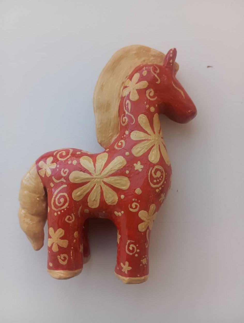 Красный конь