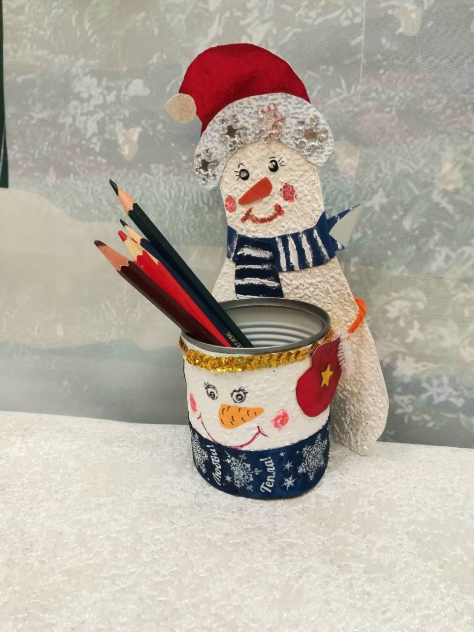 Карандашница "Снеговики"