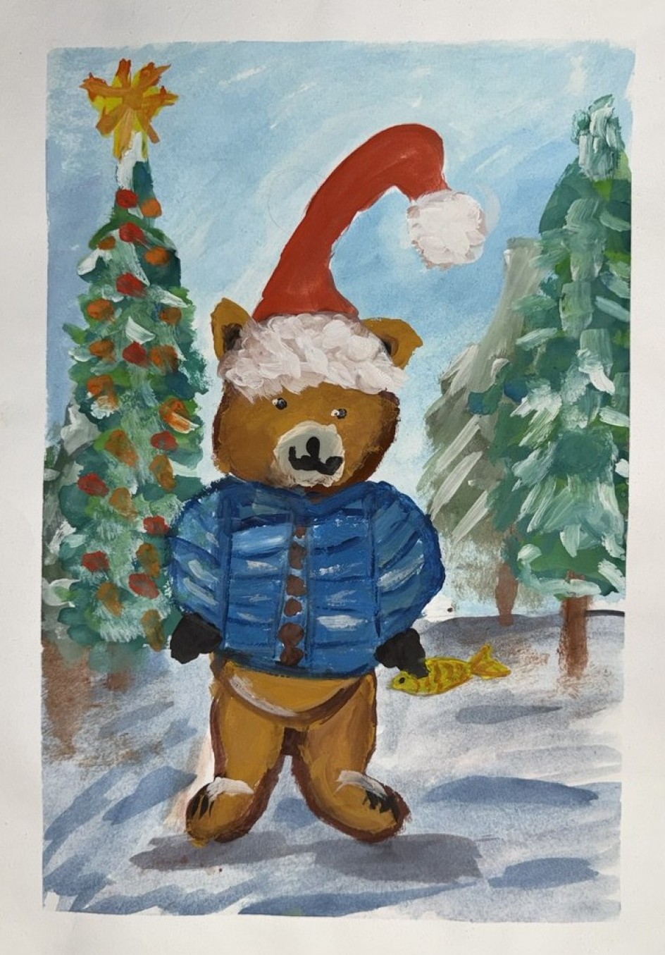 Бурый мишка с добычей в зимнем лесу