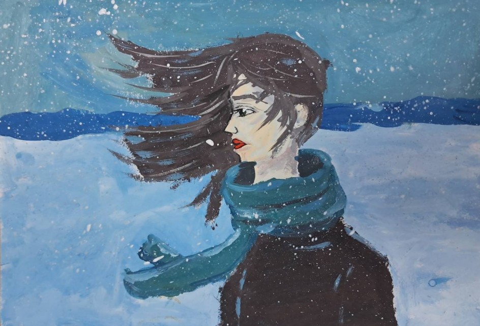 Девушка на зимнем ветру
