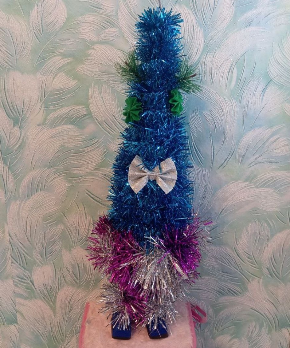 Вот ёлочка пришла!