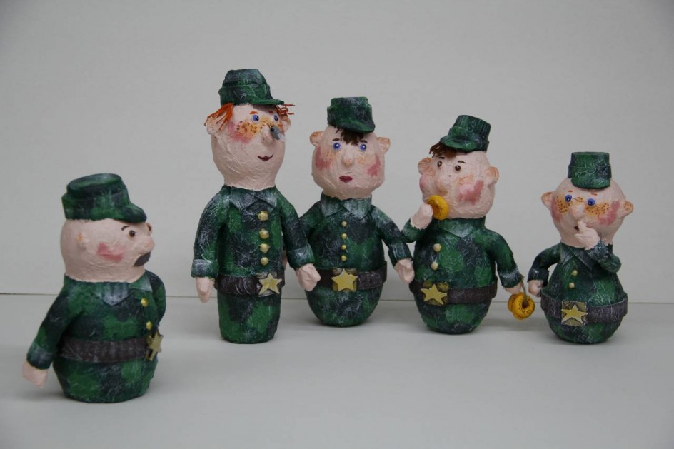 "Аты - баты, шли солдаты..."