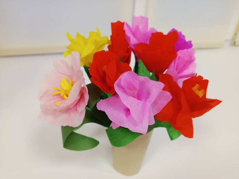 "Букет весенних цветов нв честь 8 марта"