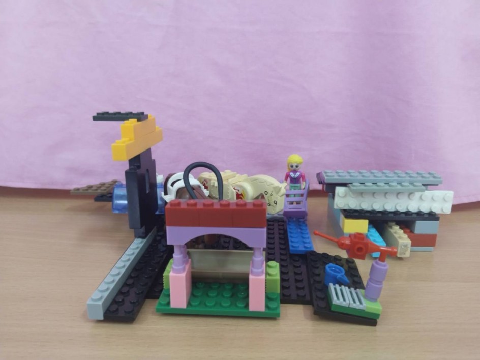 А у нас во дворе