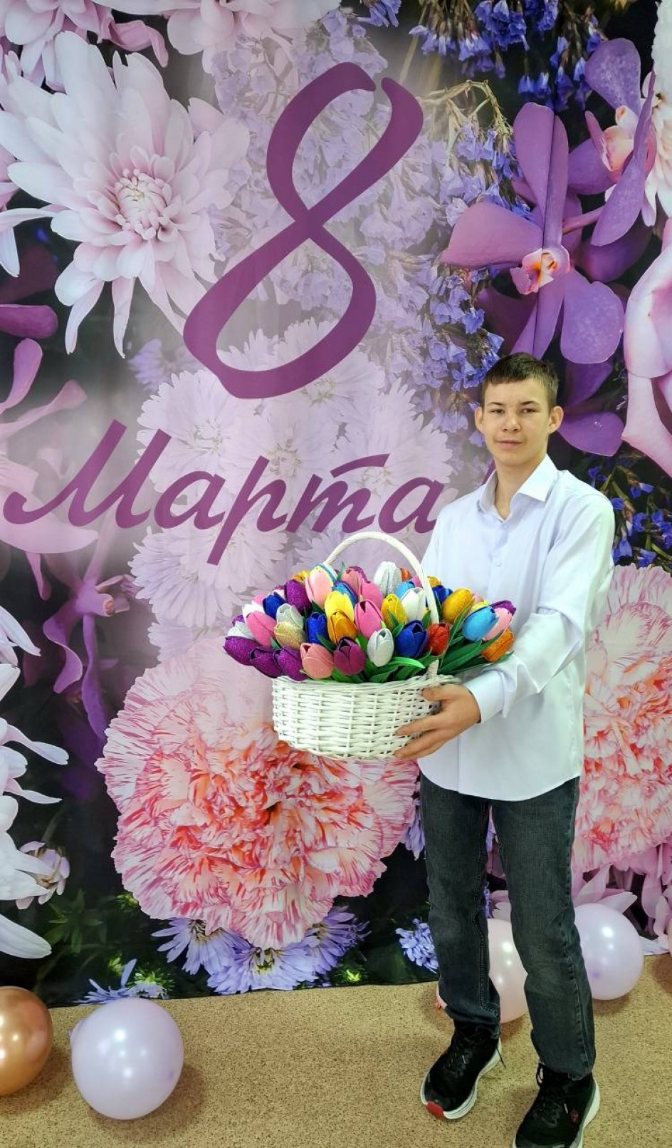 Тюльпаны - вестники весны.