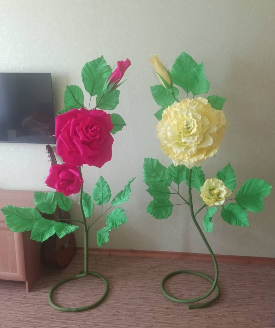 Ростовые цветы для фотозоны к 8 марта